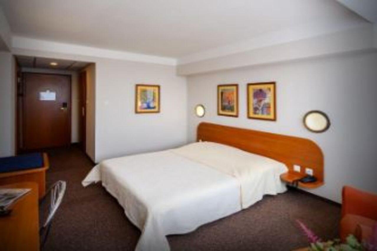 Hotel Lux Banská Bystrica Eksteriør bilde