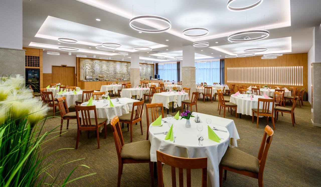 Hotel Lux Banská Bystrica Eksteriør bilde